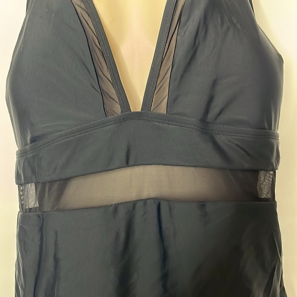 Cupshe one piece black bathing suit, with sheer cutouts, very flattering, NWTS - Picture 4 of 8